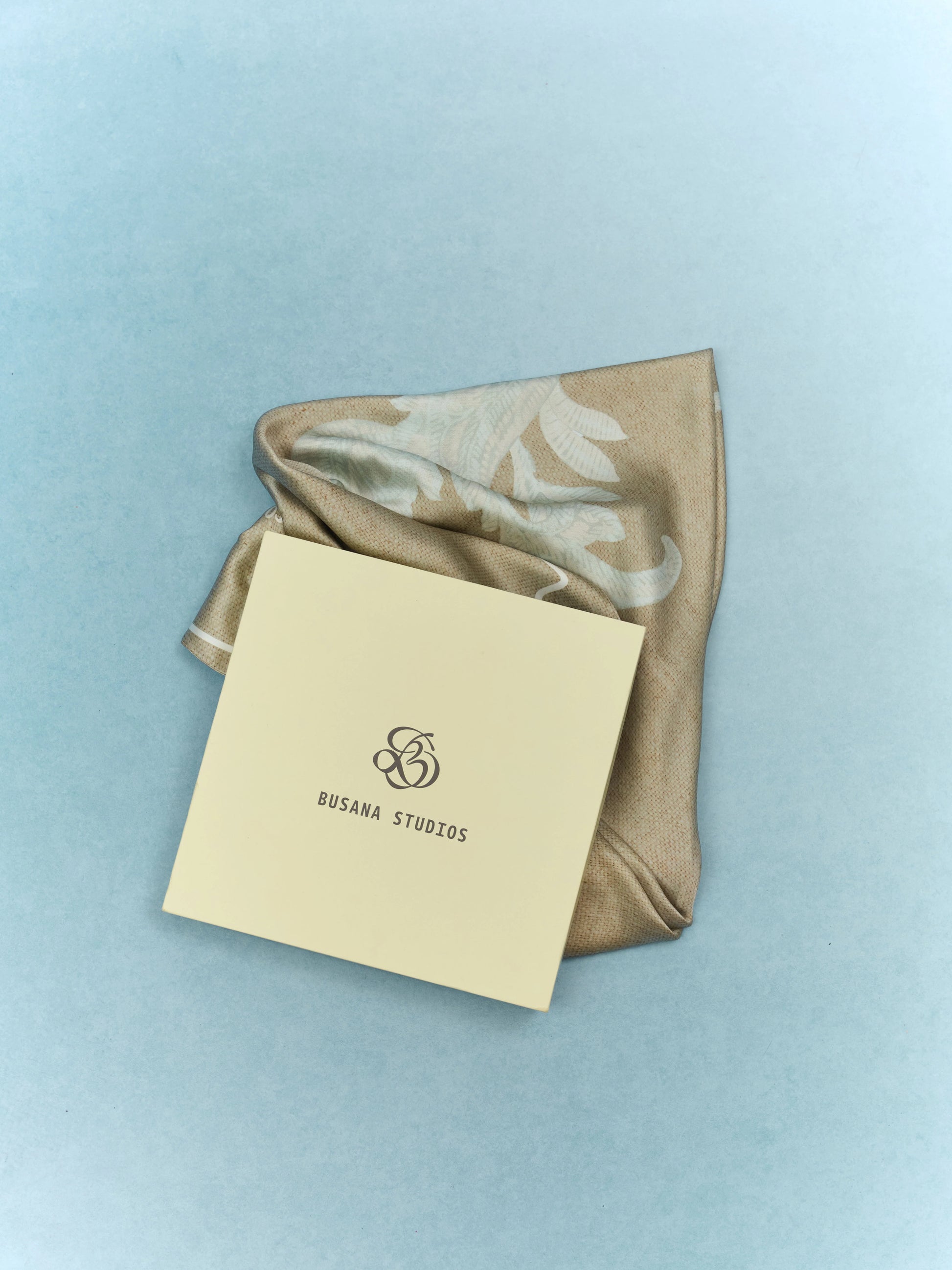 Elma Scarf Grey Paisley