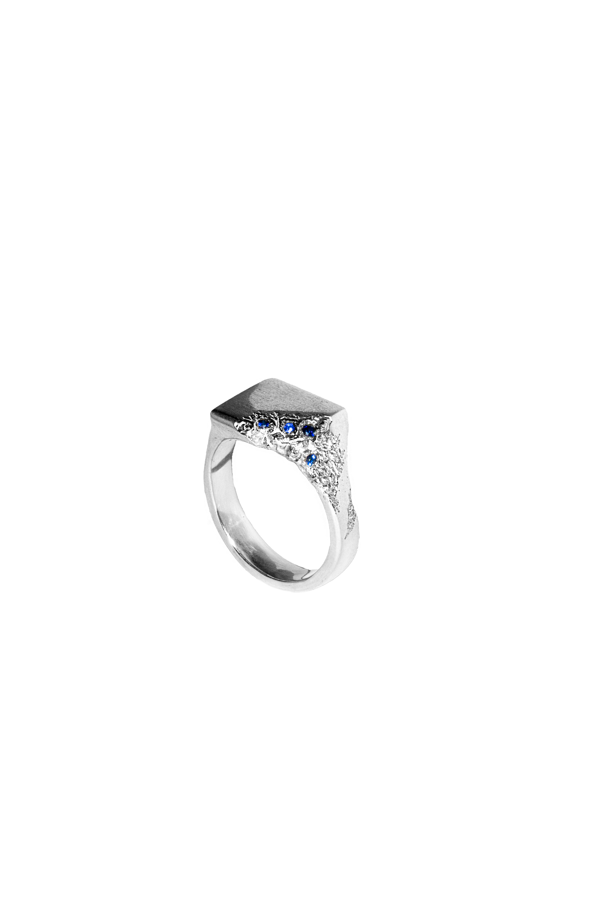 Leo Ring
