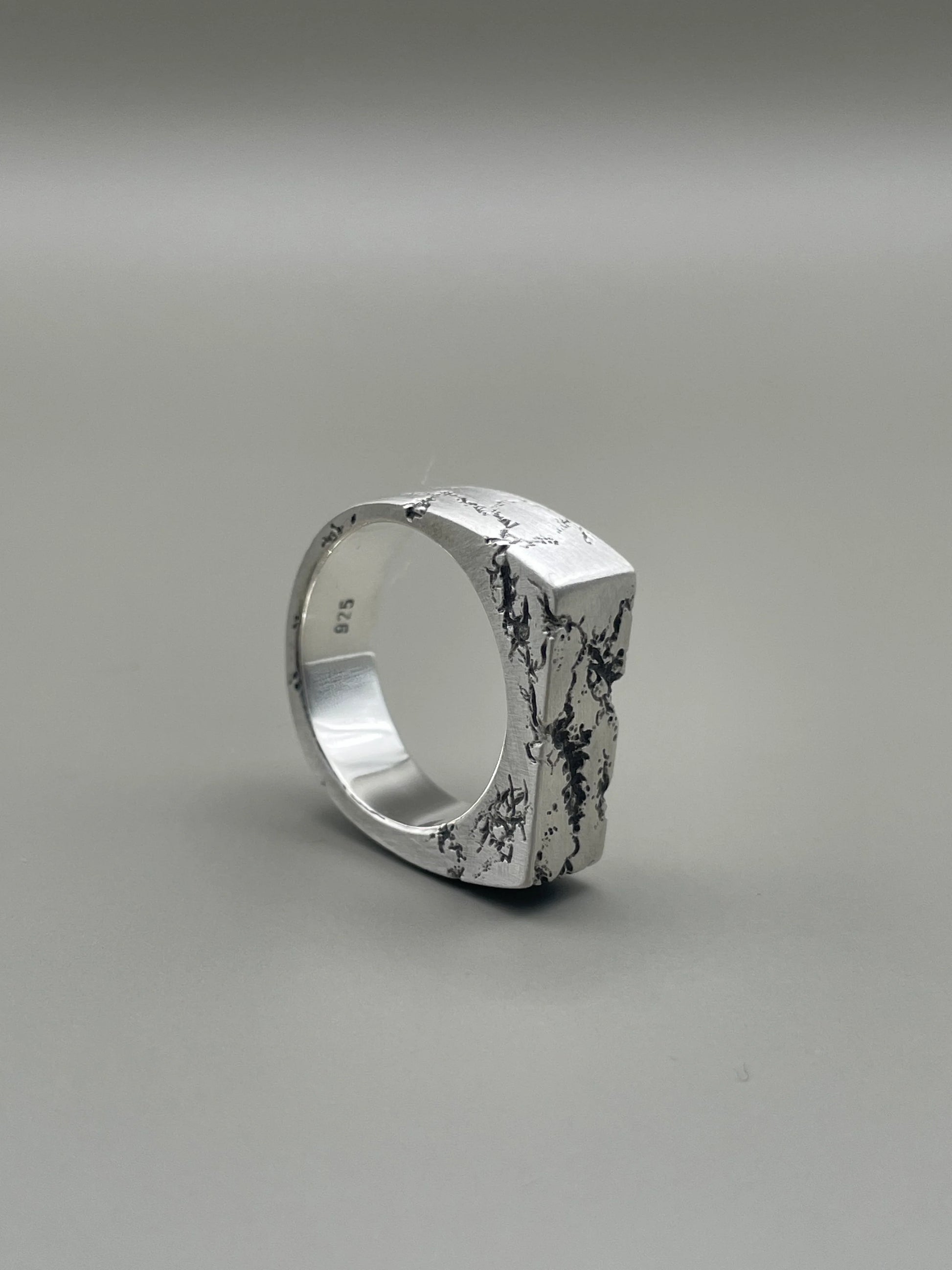 Lunar Ring