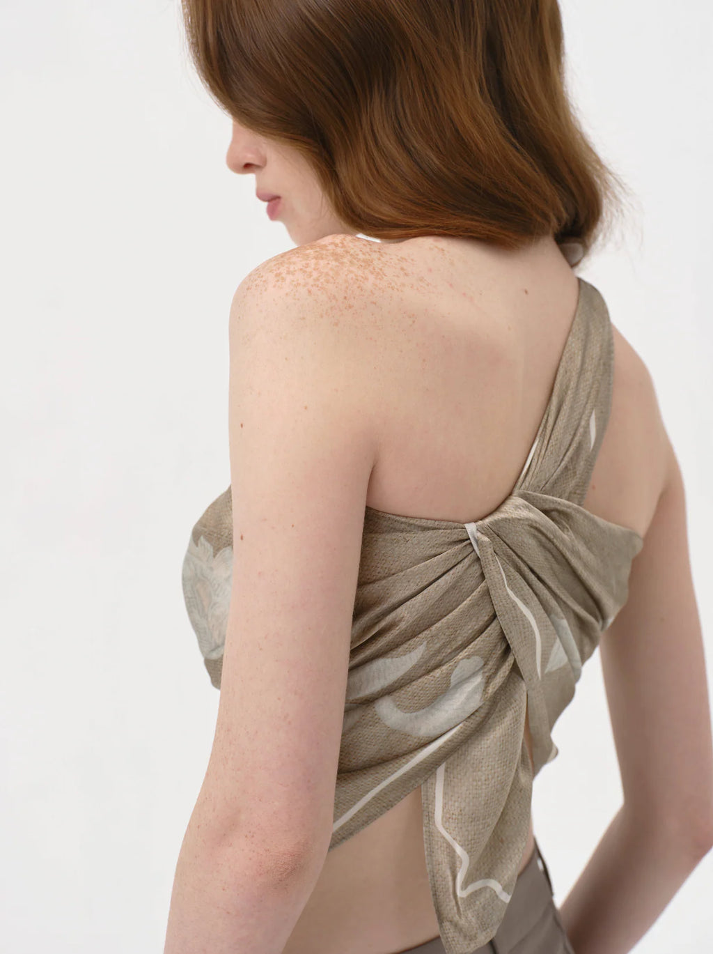 Elma Scarf Grey Paisley